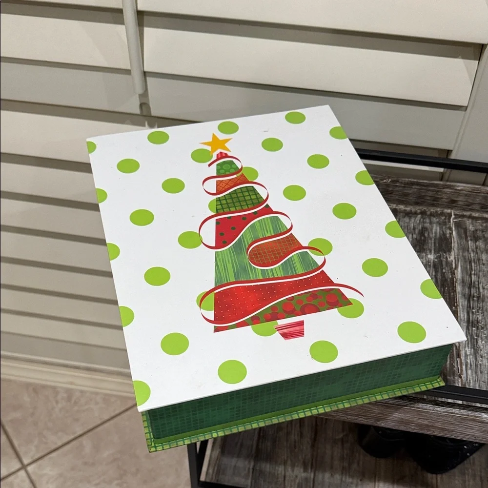 Festive Holiday Garland Set with Snowflakes and Bells & Ornament & Box